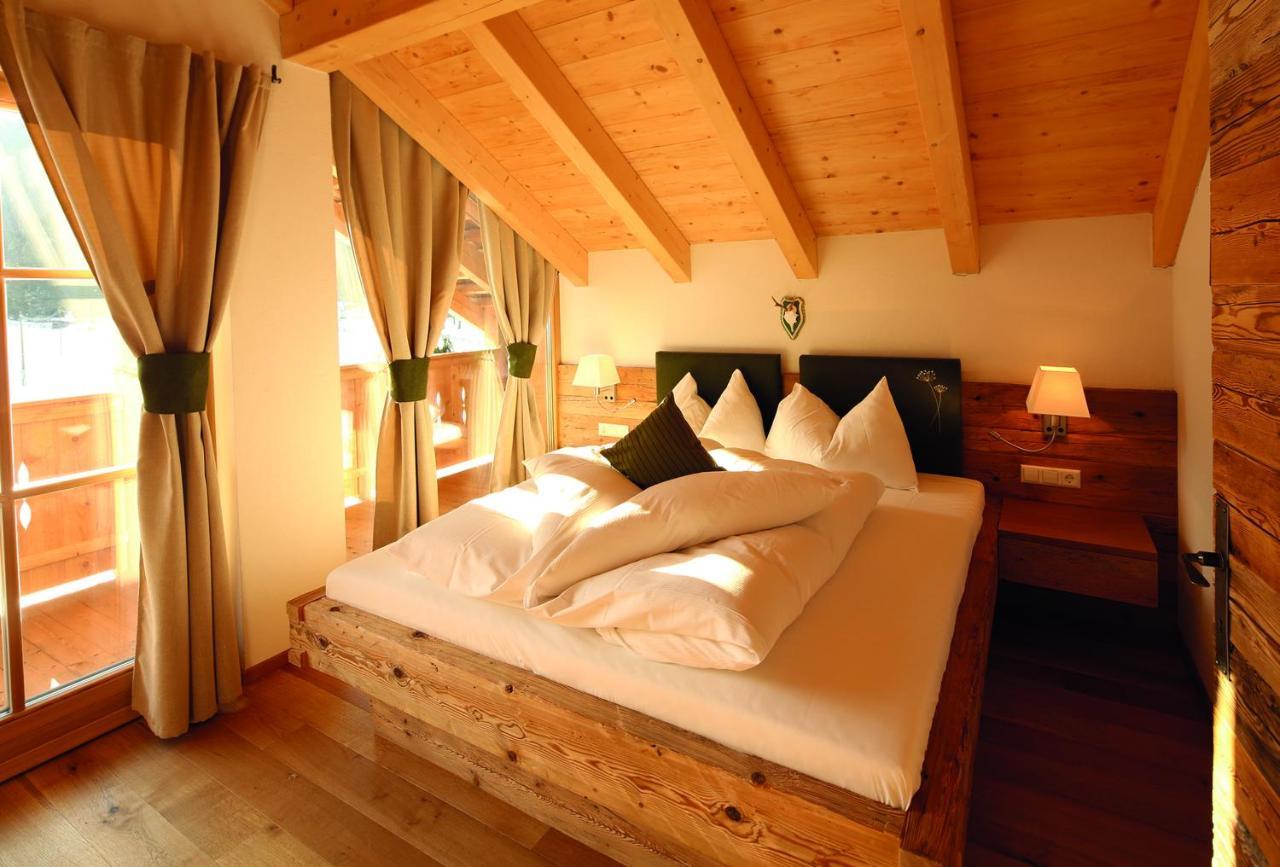 Naturapartments Schoenfeld Sexten Room photo